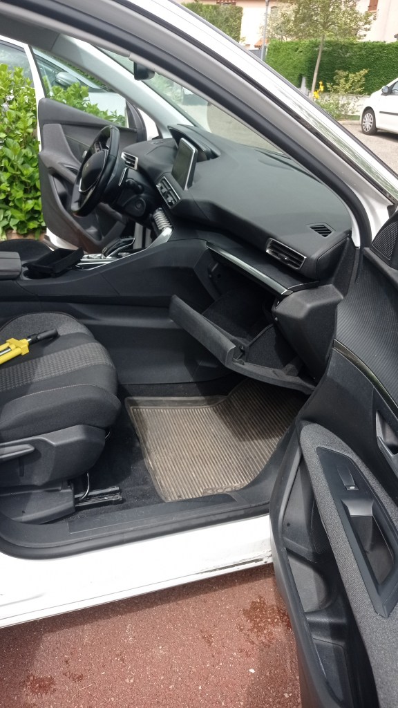 nettoyage voiture devant après