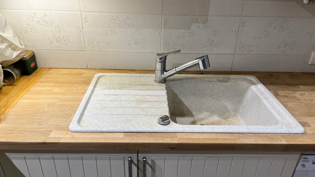 Décapage au deapex et ponçage plan de travail cuisine