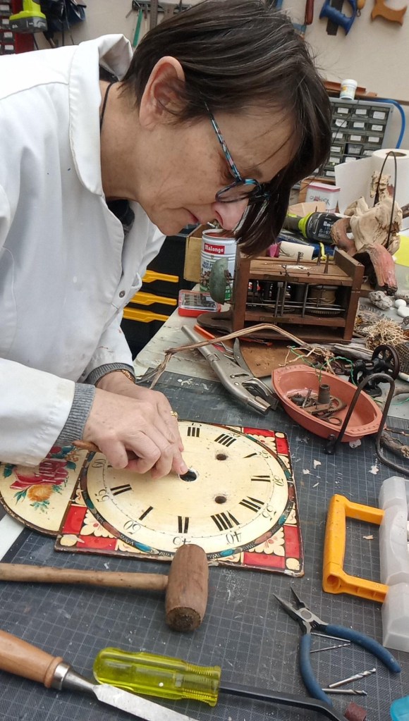 reparation decor horloge