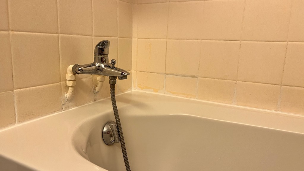 joint apres travaux  baignoire salle de bain