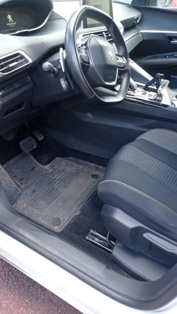 nettoyage voiture devant après