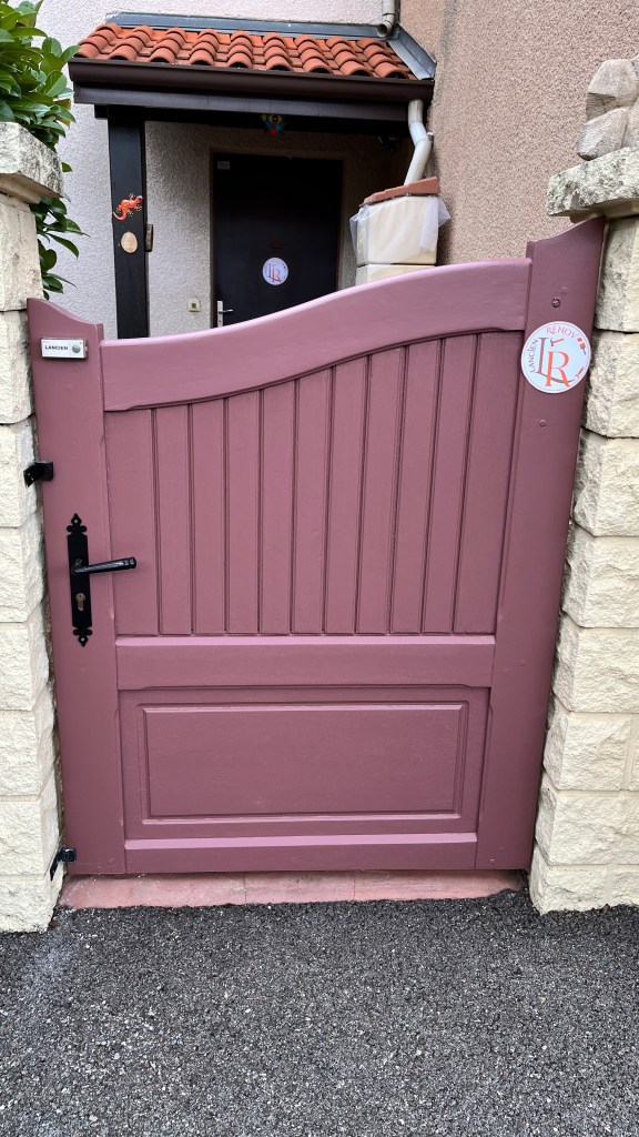 portillon bois 3 couches peinture taupe fini